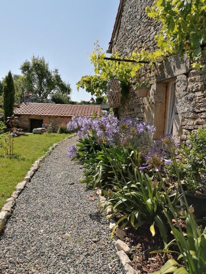 Chambre D'Hotes Le Chat Botte Espédaillac Εξωτερικό φωτογραφία